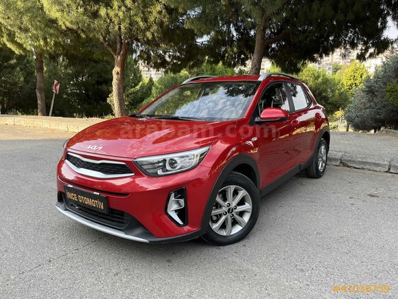 HATASIZ BOYASIZ TRAMERSİZ DÜŞÜK KM OTOMATİK KİA STONİC