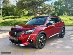 BİRLİK AUTO'DAN PEUGEOT 2008 CAM TAVAN40.000'DE BOYASIZ