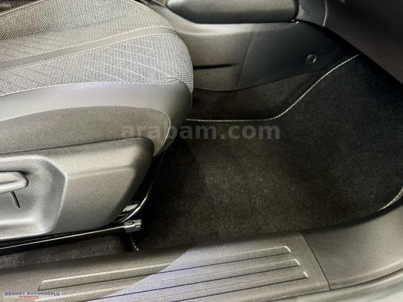BOYASIZ 2025 MODEL 2008 1.2 P.TECH 130HP ALLURE CAM TAVAN