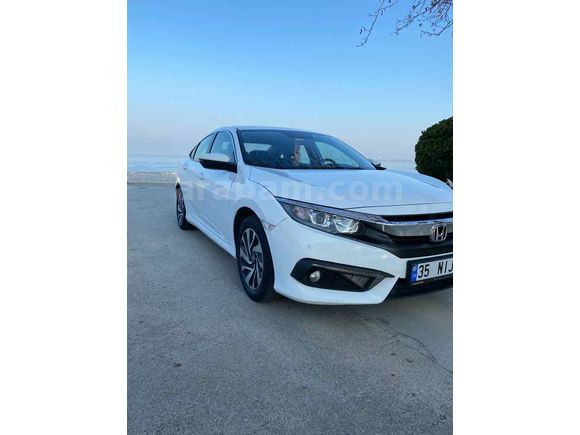 Sahibinden Honda Civic 1.6i VTEC Elegance 2017 Model İzmir 100.000 km Beyaz
