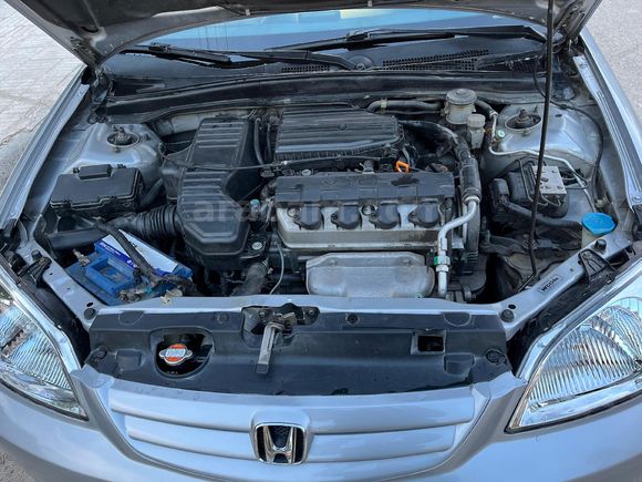 MEMURDAN SATILIK TEMİZ VE BAKIMLI HONDA 