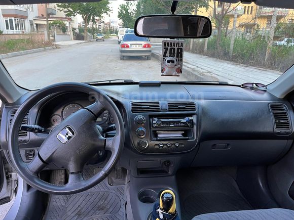 MEMURDAN SATILIK TEMİZ VE BAKIMLI HONDA 