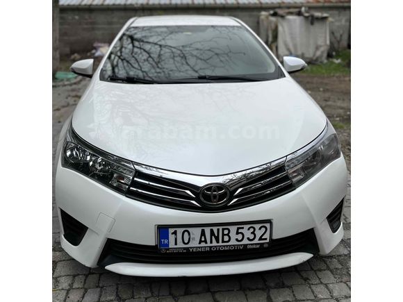 Sahibinden Toyota Corolla 1.33 Life 2015 Model  199.000 km Beyaz