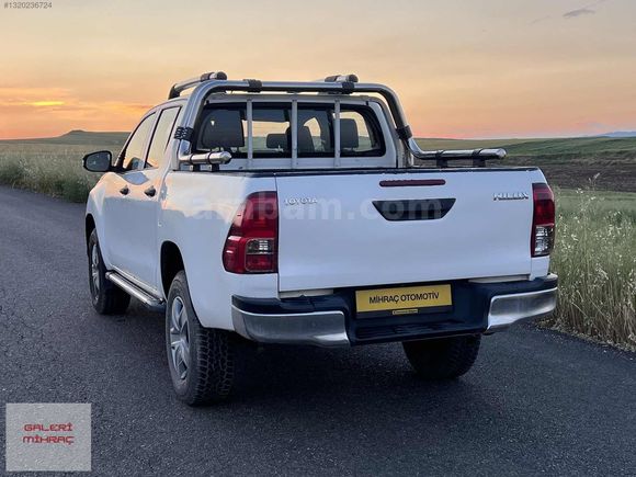 TOYOTA HİLUX 4X2 190 bin KM DE