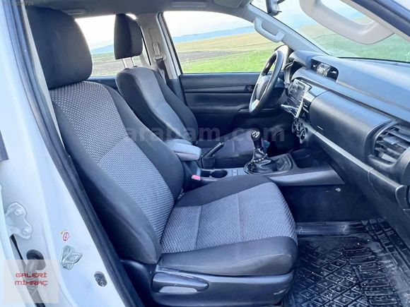 TOYOTA HİLUX 4X2 190 bin KM DE