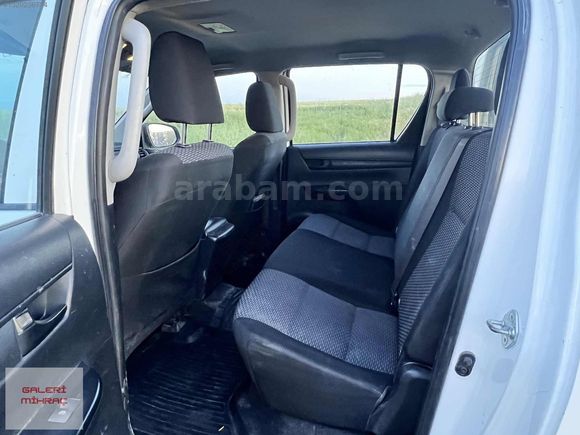 TOYOTA HİLUX 4X2 190 bin KM DE