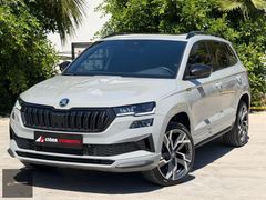 BOYASIZ 2025 SKODA KAROQ 1.5 TSİ ACT SPORTLİNE DSG 6.100 KM'DE