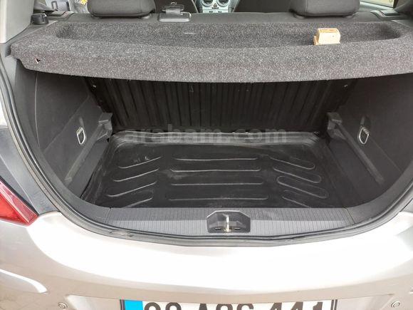TAM OTOMATİK CORSA