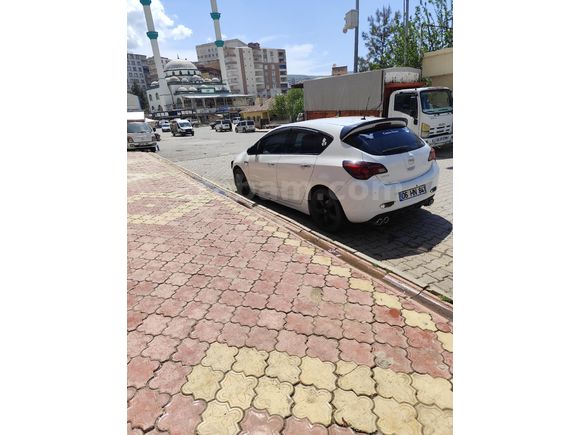 Sahibinden Opel Astra 1.6 Enjoy 2011 Model