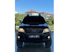DÜŞÜK KM 4X4 TOYOTA HILUKS