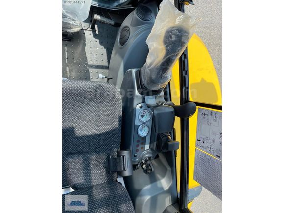 AYSAR'DAN 2025 NEW HOLLAND E35D SATILIK MİNİ EKSKAVATÖR