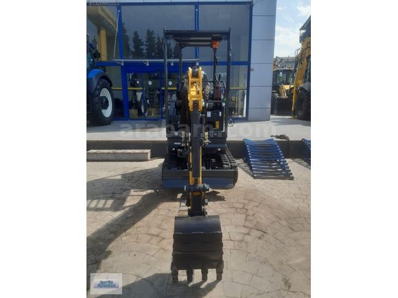 AYSAR'DAN 2025 NEW HOLLAND E17D SATILIK MİNİ EKSKAVATÖR