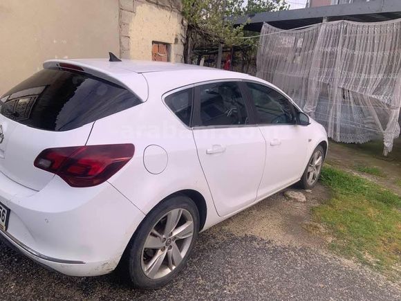 Sahibinden Opel Astra 1.3 CDTI Active 2013 Model İstanbul 265.000 km Beyaz