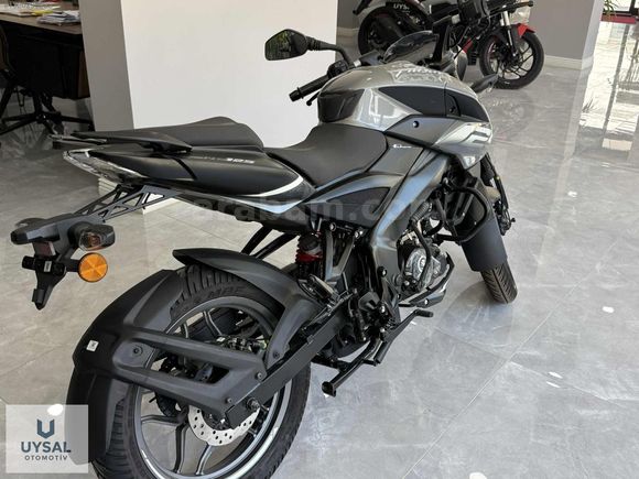 YETKİLİ BAYİDEN PULSAR NS125 ABS