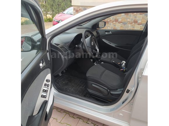 ACİL SATILIK KMSİ ORİJİNAL HYUNDAİ ACCENT BLUE 2013 MANUEL