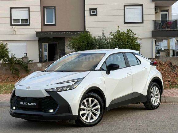 Toyota C-HR 1.8 Hybrid Flame 2026 Model İLK SAHİBİNDEN 