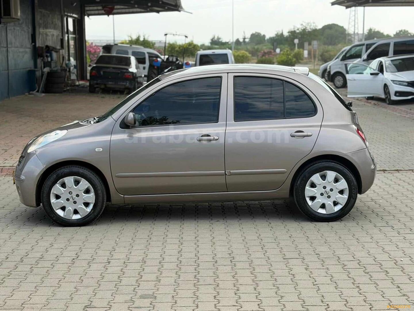 Galeriden Nissan Micra 1.2 Tekna 2006 Model Aydın 220.000 km Kahverengi 5
