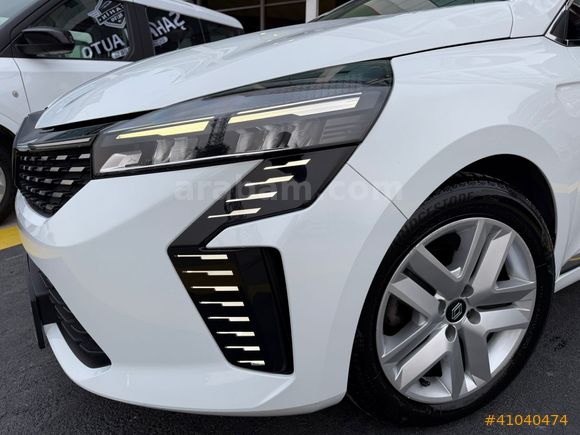 2025 CLIO 1.0 EVOLUTION GSR2 BOYASIZ K.KARTA TAKSİT / 0.99 KREDİ