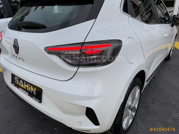 2025 CLIO 1.0 EVOLUTION GSR2 BOYASIZ K.KARTA TAKSİT / 0.99 KREDİ