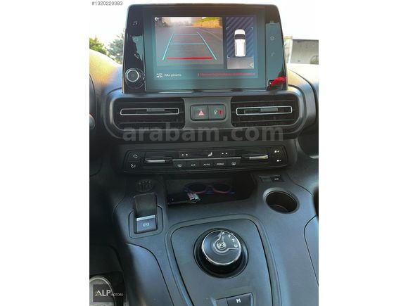 2020 OTOMATİK ..CAM TAVANLİ..ORJİNAL BERLİNGO