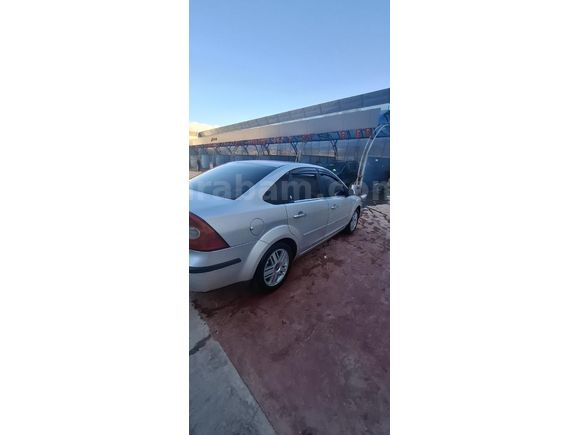 Sahibinden Ford Focus 1.6 TDCi Ghia 2006 Model
