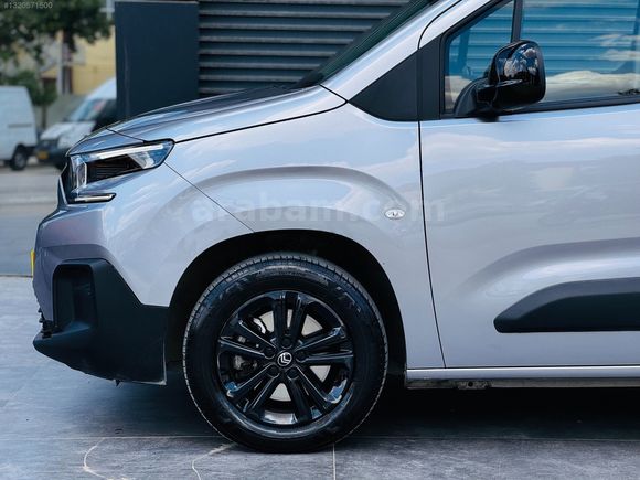 ADANZY AUTO'dan 2025M CITROEN BERLİNGO HATASIZ 10 BİN KM DE