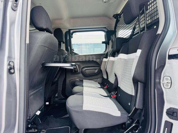 ADANZY AUTO'dan 2025M CITROEN BERLİNGO HATASIZ 10 BİN KM DE