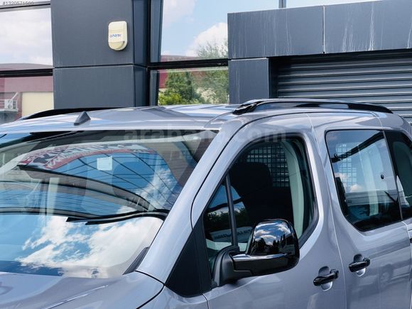 ADANZY AUTO'dan 2025M CITROEN BERLİNGO HATASIZ 10 BİN KM DE