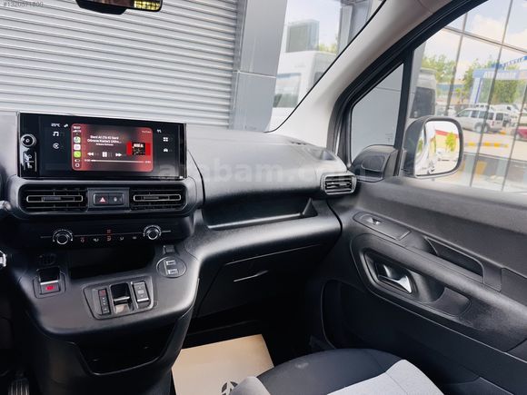 ADANZY AUTO'dan 2025M CITROEN BERLİNGO HATASIZ 10 BİN KM DE