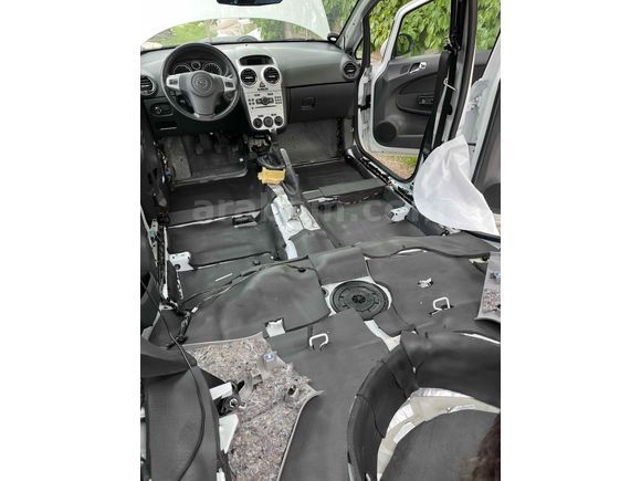 Sahibinden Opel Corsa 1.3 CDTI Enjoy 2012 Model  ses yalıtımlı
