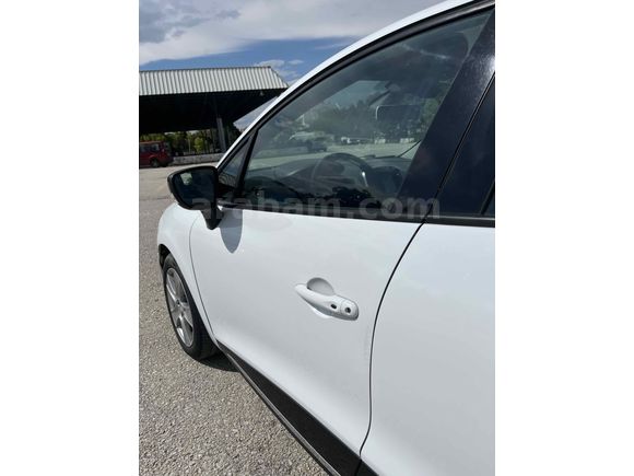 Memurdan Hasar Kayıtsız 2015 Model Renault Clio 1.5 dCi Icon Paket