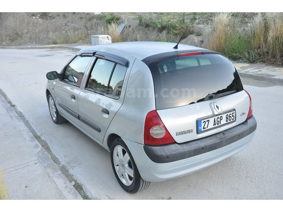 Renault Clio 1.4 Privilege 2003 Model MEMURDAN TEMİZ VE BAKIMLI CLİO(AVRUPA MONTAJ)