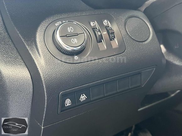 2020 MODEL CAM TAVAN BOYASIZ OPEL COMBO EXCELLENCE 1.5 D 130 HP