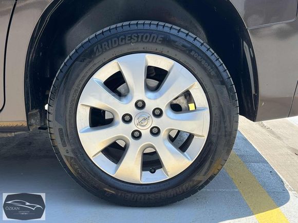2020 MODEL CAM TAVAN BOYASIZ OPEL COMBO EXCELLENCE 1.5 D 130 HP