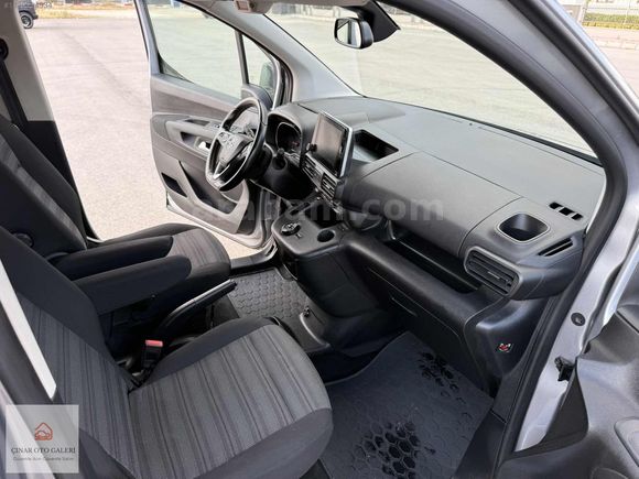 2021 ÇIKIŞ OPEL COMBO DİZEL OTOMOTİK CAM TAVAN ŞERİT TKP KÖR NOK