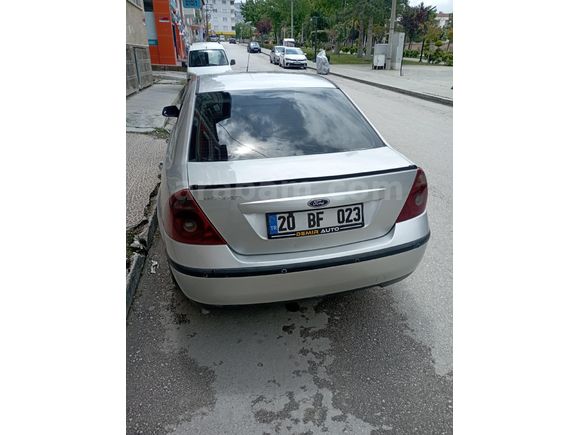 Sahibinden Ford Mondeo 2.0 Ghia 2002 Model