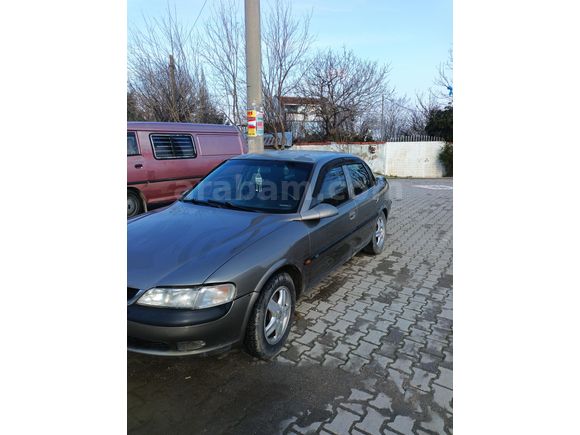Sahibinden Opel Vectra 2.0 CD 1996 Model  370.000 km Gri
