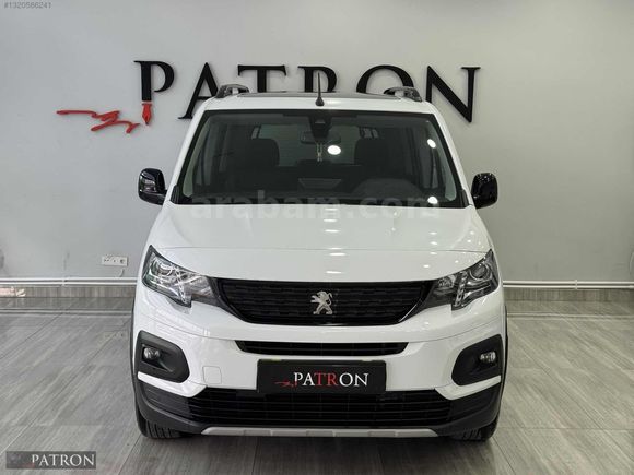PATRON OTOMOTİV'DEN 42.000 KM HATASIZ BOYASIZ CAM TAVANLI GT