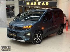 HATASIZ~BOYASIZ~33BİN KM~HAYALET~DİREKSİYON ISITMA~KEYLESS