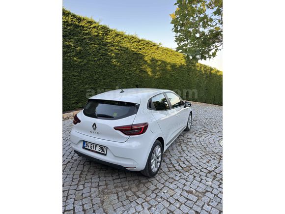 Sahibinden Renault Clio 1.0 TCe Touch 2023 Model 