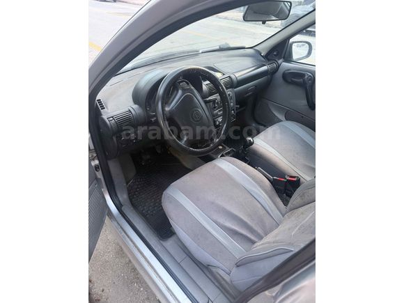 Acil opel corsa klımalı