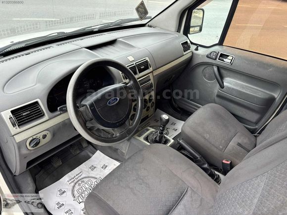 ÖZMENLER'DEN 2004 FORD CONNECT 90LIK TEK SÜRGÜ