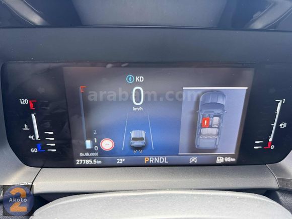 AKOTO FORD 2.ELDEN 2025 FORD COURİER ACTİVE BENZİN OTOMATİK