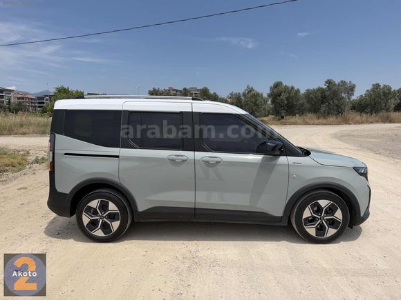 AKOTO FORD 2.ELDEN 2025 FORD COURİER ACTİVE BENZİN OTOMATİK