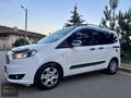 12 TAKSİT 2017 MODEL OTOMOBİL RUHSATLI FORD COURİER 170 BİN KM