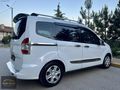 12 TAKSİT 2017 MODEL OTOMOBİL RUHSATLI FORD COURİER 170 BİN KM