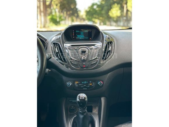 ECEMİR AUTO'DAN 2016 FORD COURİER 1.6 DİZEL TİTANİUM 145 BİN KM