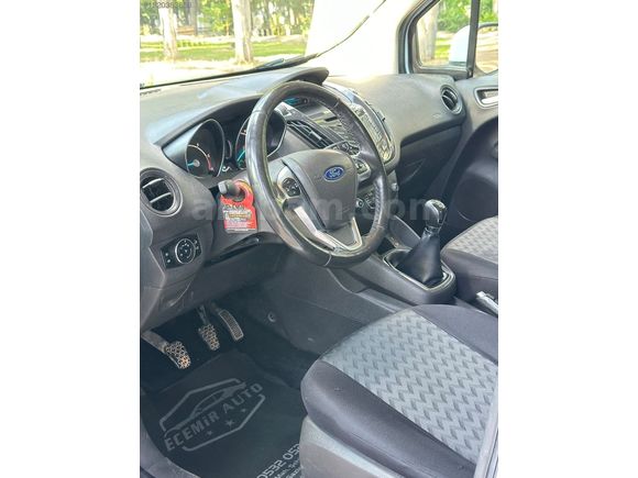 ECEMİR AUTO'DAN 2016 FORD COURİER 1.6 DİZEL TİTANİUM 145 BİN KM