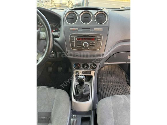 Tamamına Kredi İmkanı 2013 Ford Connect T230L Van 253bin km