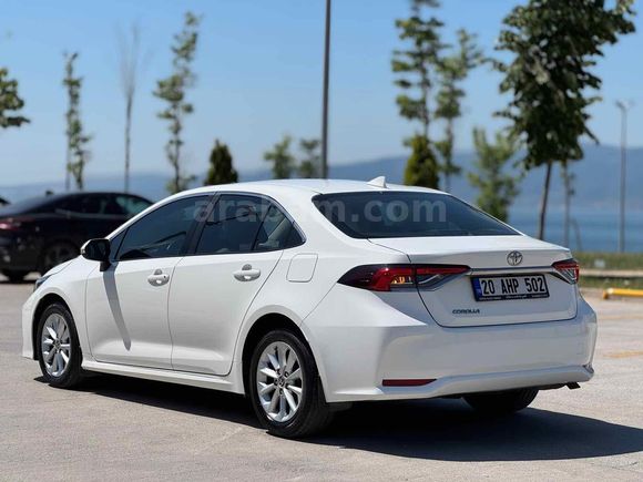 Toyota Corolla 1.5 Dream 2022 Model